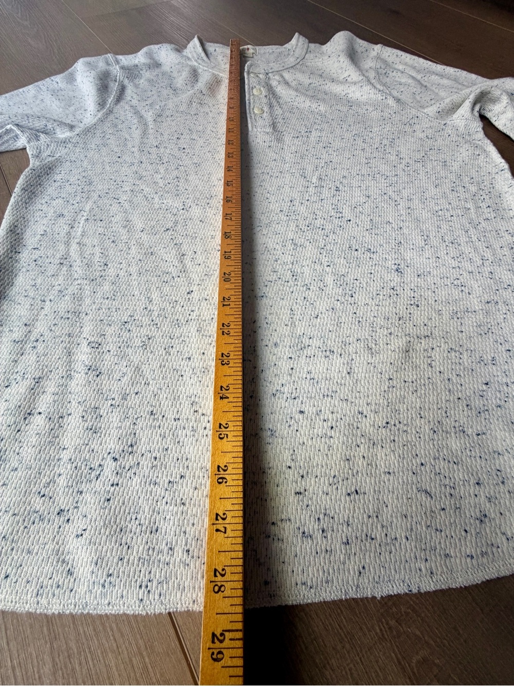 J Crew Men’s Oarsman Henley Pullover Sweater Size Large Light Grey Blue Speckles - Picture 11 of 14